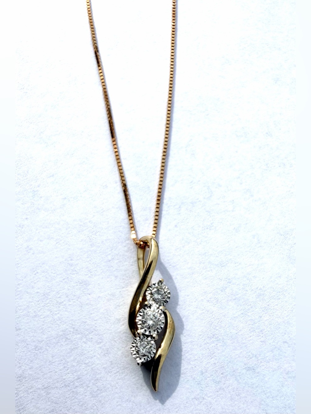 Rosy Blue 10k Yellow Gold .14ctw Natural Diamond Three Stone Pendant Necklace